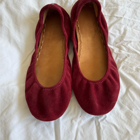 Tieks Shoes - Tieks Rouge Suede Ballet Flats Size 7 EUC